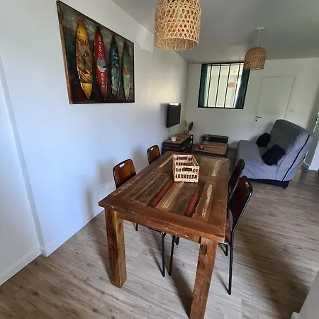 Cosy A 50 M De La *
