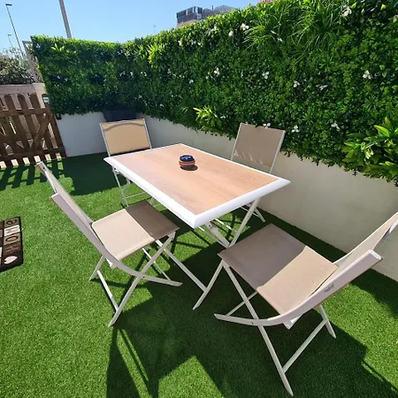 A 50 M De La Apartment *